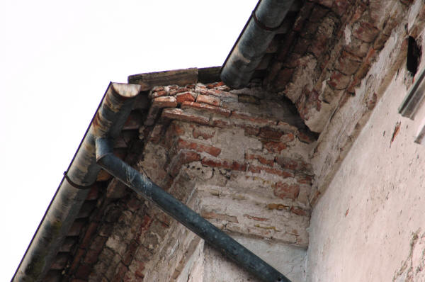 Degradi della Chiesa dei Frati di Aiello - Foto 3